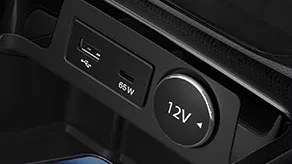 USB Type ‑ A+C Fast Charging Port (65W)